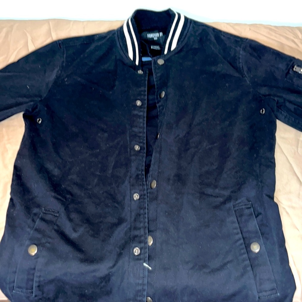 FOREVER 21 MEN BLACK AND WHITE JACKET